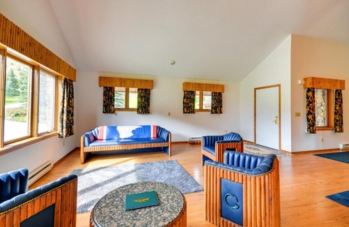 Meeteetse House | Wyoming Retreat on Wood River Hike and Fly Fish!