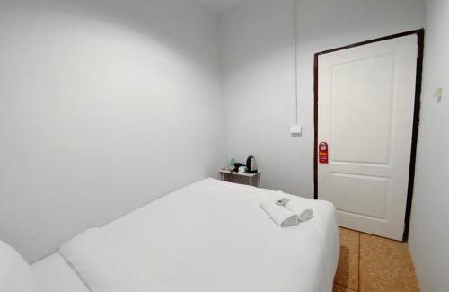 San Chao Pho Suea Apartment | X BAO San Chao Pho Sua - BAO ศาลเจ้าพ่อเสือ