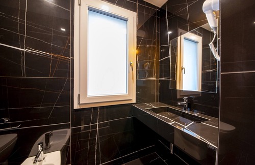 Nola Hotel | X Business