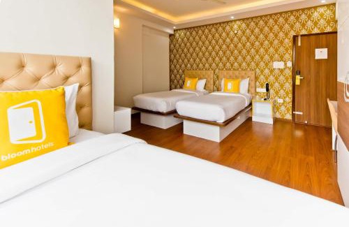 Vyalikaval HBCS Layout Hotel | X by Bloom l Manyata
