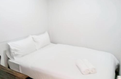 Wat Bowon Niwet Apartment | X Mitr Inn Khaosan