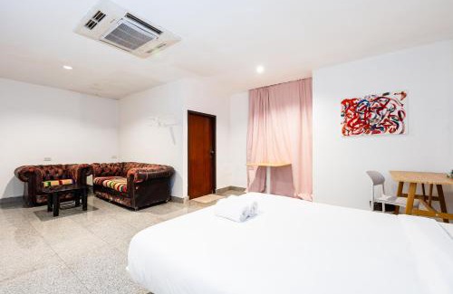 Ploenchit Apartment | X Mitr INN Sukhumvit 2 - BTS Nana มิตร อินน์ สุขุมวิทซอย 2 บีทีเอส นานา