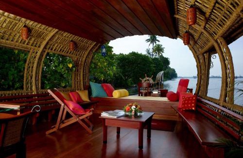 Alappuzha Boat Rental | Xandari Riverscapes