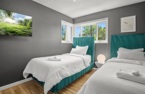 Seminary Hill Apartment | Xcape to a Tranquil 4 Bedroom Retreat