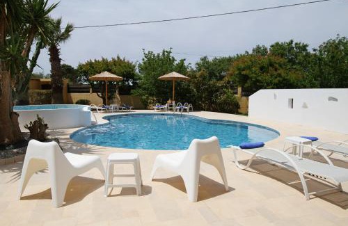 Zipari Villa | Xenos Villa 2 With 5 Bedrooms private swimming pool, near the sea