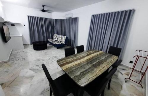 Baharu Apartment | XHQ Home Stay - BayView B-9-1