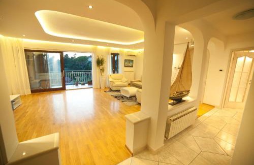 Portoroz Villa | XXL Luxury Apartment & Top sea view