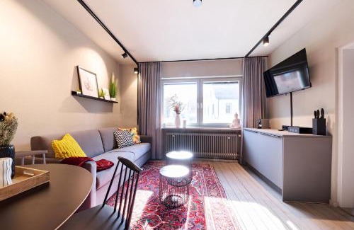 Ottensoos Apartment | XZLLENZ Küche Bad S-Bahn Parken Smart-TV Wellbeing