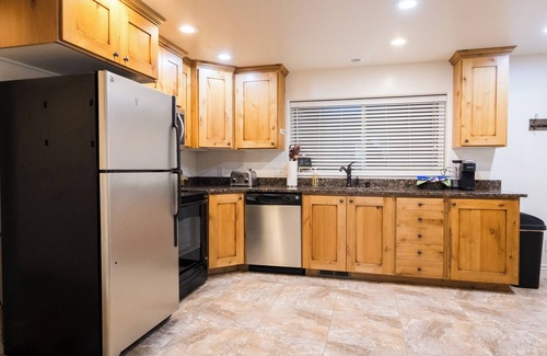 Provo Apartment | Y Mountain View Cozy 2- bd Stay by BYU & Slate Canyon