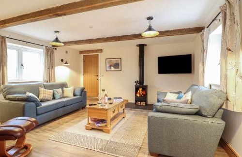 Cwmtirmynach House | Y Stabl