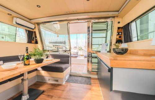 French Atlantic Coast Boat Rental | Yacht PATXI La Rochelle