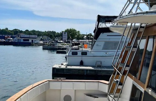 St Ignace Boat Rental | Yachts of Fun