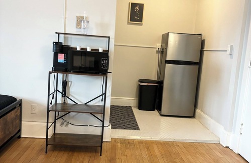 New Haven Apartment | Yale Proximity 2 min commute great for traveling professionals