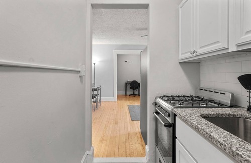 Dwight Apartment | Yale & St Raphael’s 2 min walk!