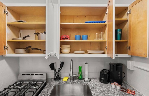 Dwight Apartment | Yale & St Raphael’s 2 min walk!
