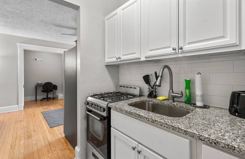 Dwight Apartment | Yale & St Raphael’s 2 min walk!