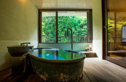 Kaga Hotel | Yamanakaonsen Ohanami Kyubei