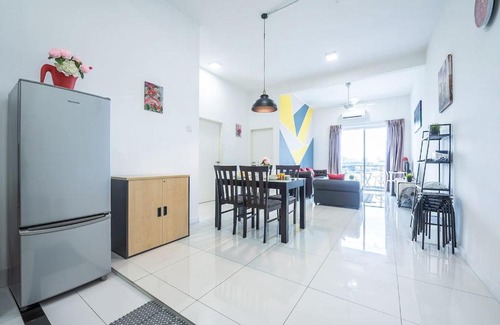 Bandar Puchong Jaya Apartment | 阳光100 @ Cozy puchong sky.pod IOI mall for 8-10pax