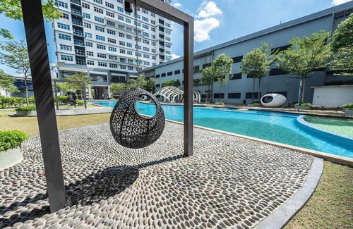 Bandar Puchong Jaya Apartment | 阳光100 @ Cozy puchong sky.pod IOI mall for 8-10pax