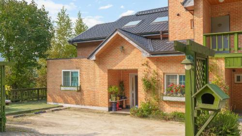 Seojong House | yangpyeong beulleosseom pet spa pension
