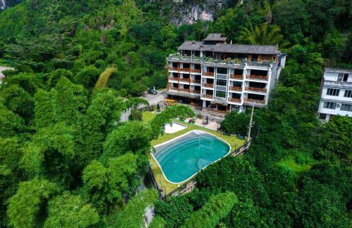 Yangshuo Hotel | Yangshuo Mountain River Ballad Hotel - Free Yangshuo Train Station Pick Up and Drop Off