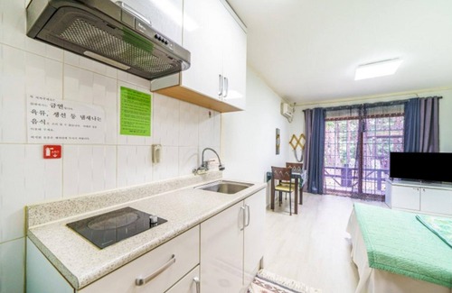 Sokcho House | Yangyang Seorakdaemunteo Pension