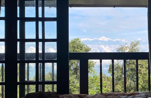 Rishop Hotel | Yankee Village Retreat Reshop