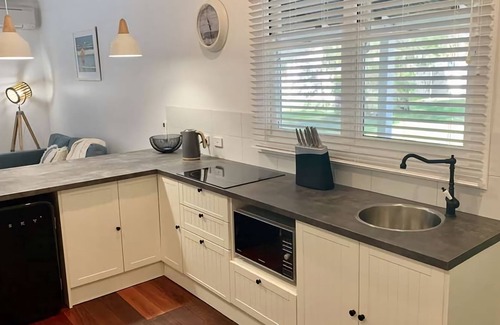 West Busselton Cottage | Yaringa Cottage.by the sea