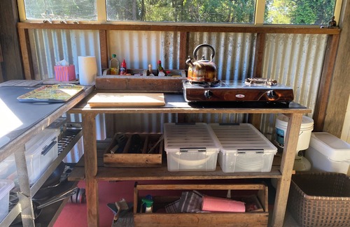 Stuarts Point House | Yarrahapinni Off Grid nSpacious & cosy.nClose to Beach & National Park