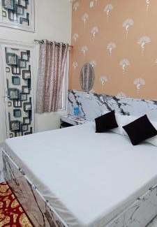 Varanasi House | Yash Paying Guest House