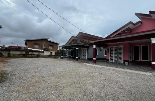 Kampung Merbau Patah House | Yatee Homestay