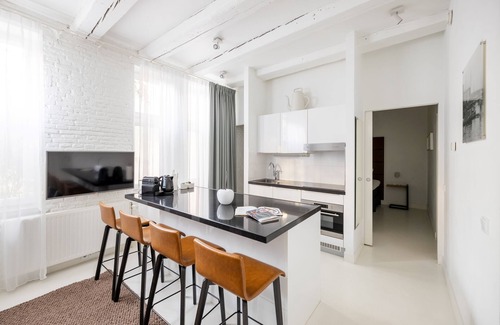 Spaarndammer en Zeeheldenbuurt Apartment | YAYS Amsterdam Salthouse Canal by Numa