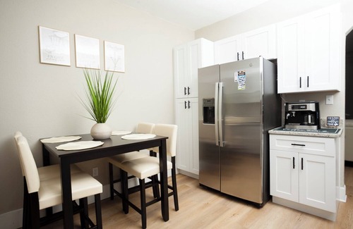 Ybor City House | Ybor City King Beds Free Private Parking 2 miles to Downtown Tampa