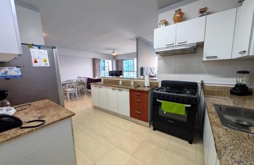 Marbella Apartment | YC 2307 l Av Balboa 2 BDR bay view