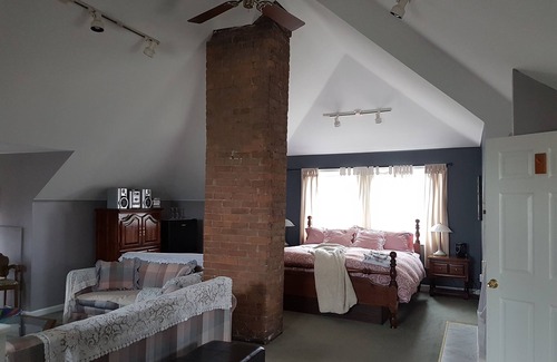 Walkerville Bed & Breakfast | Ye Olde Walkerville Bed & Breakfast