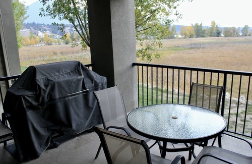 East Kootenay Condo | Year Round Escape in the Heart of the Rockies!