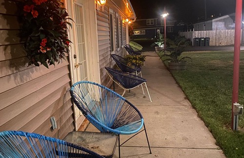 Verona Beach House | Year round Sylvan beach relaxation- The Palms