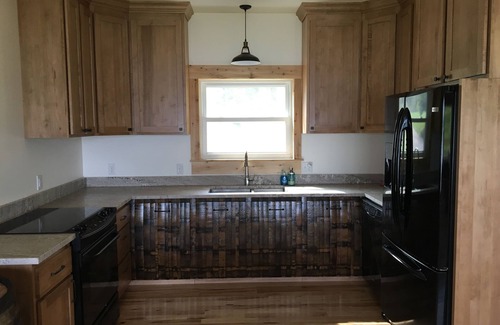 McMillan Cottage | Year-Round Waterfront Cottage