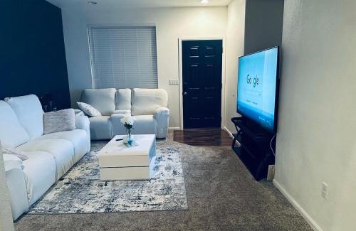 Green Valley Ranch House | Yedengel2025