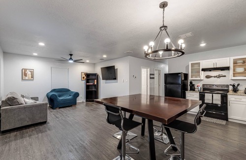 San Antonio House | yeeehaw! Let's Rodeo