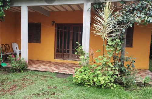 Mambucaba House | Yellow House at Prainha de Mambucaba (Paraty) - 200m from the sea