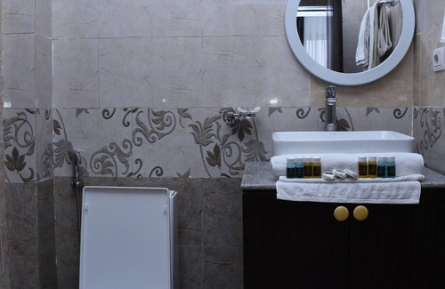 Bole Hotel | yellow apple hotel