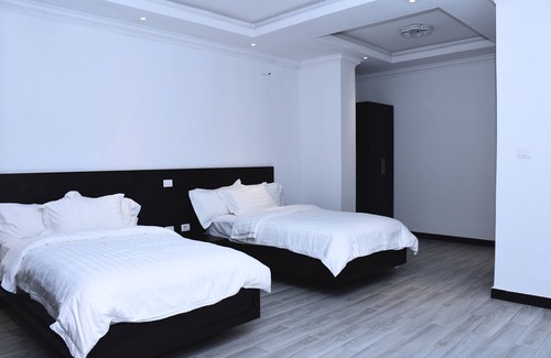 Bole Hotel | yellow apple hotel