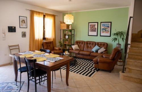 San Giovanni Suergiu House | Yellow House