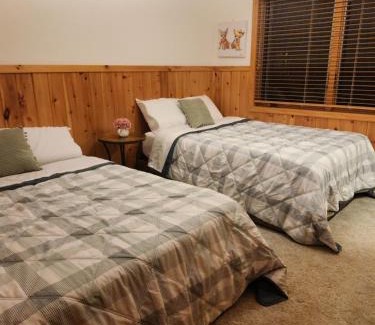 Siren House | Yellow Lake Sunset Cabin