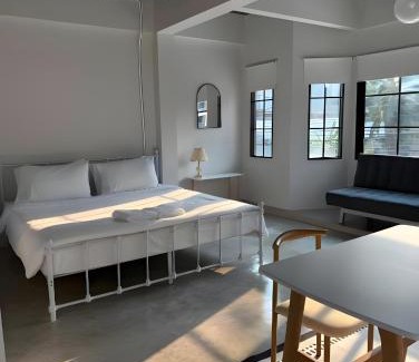 Nana Apartment | Yellow Place Sukhumvit Soi 2 BTS Nana - เยลโล เพลส สุขุมวิท ซอย 2 บีทีเอส นานา