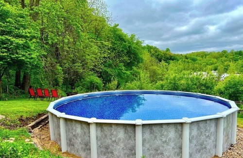 Linton Cabin | Yellow River Lodge 6-bedroom cabin w/Pool & Hot Tub & Pool Table