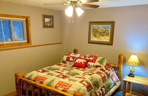 Waterville Cabin | Yellow River Lodge with Pool & Hot Tub