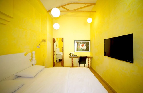 The Mall Road Hotel | Yellow Submarine, Mussoorie