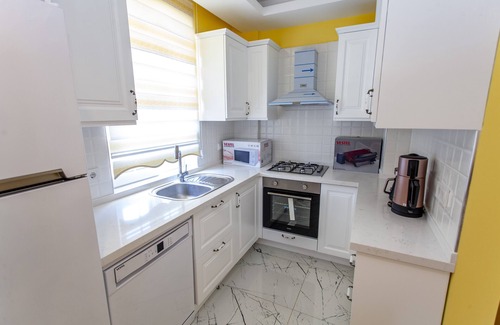 Tasbuku Villa | Yellow Villa Marmaris Daily Weekly Rental